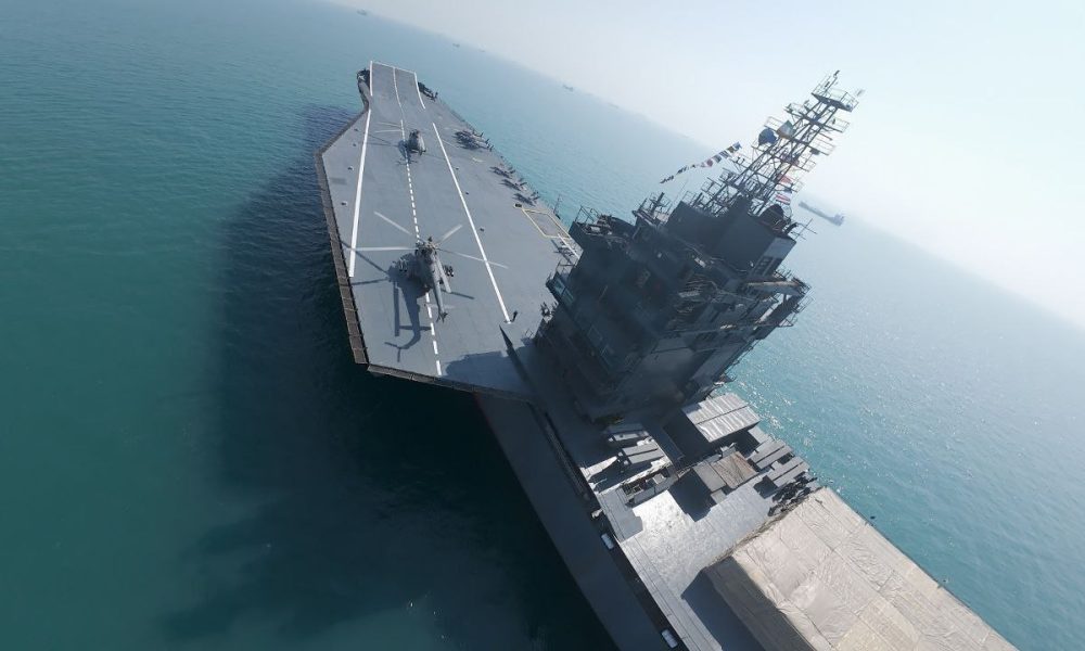 تصاویری از نخستین ناو پهپادبر ایران