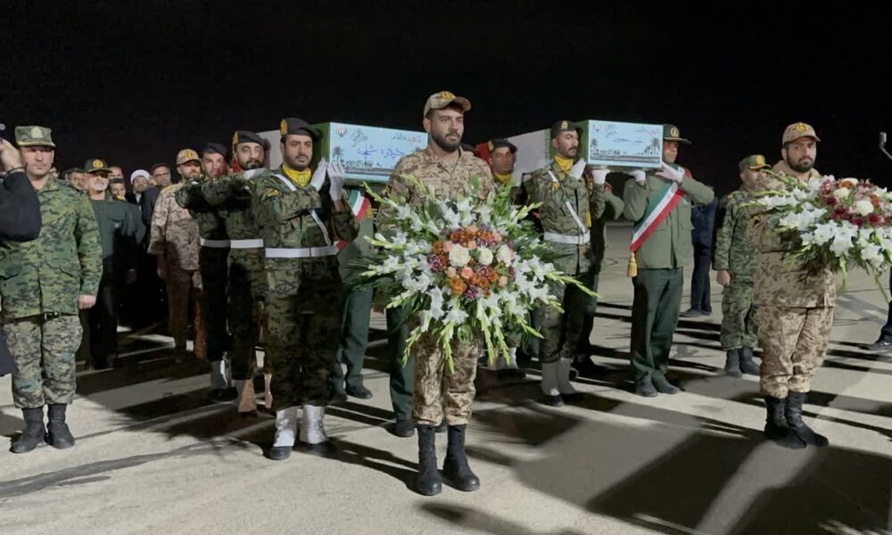 ورود پیکرهای مطهر ۶ شهید گمنام در شهرکرد؛ روایت یک شب سرشار از اشک و افتخار