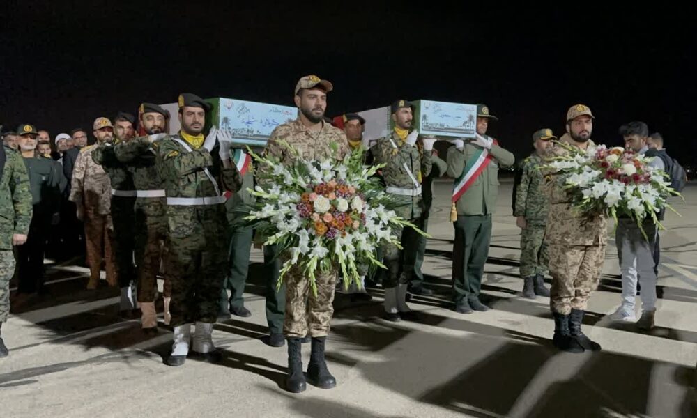 ورود پیکرهای مطهر ۶ شهید گمنام در شهرکرد؛ روایت یک شب سرشار از اشک و افتخار