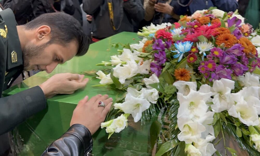 ورود پیکرهای مطهر ۶ شهید گمنام در شهرکرد؛ روایت یک شب سرشار از اشک و افتخار