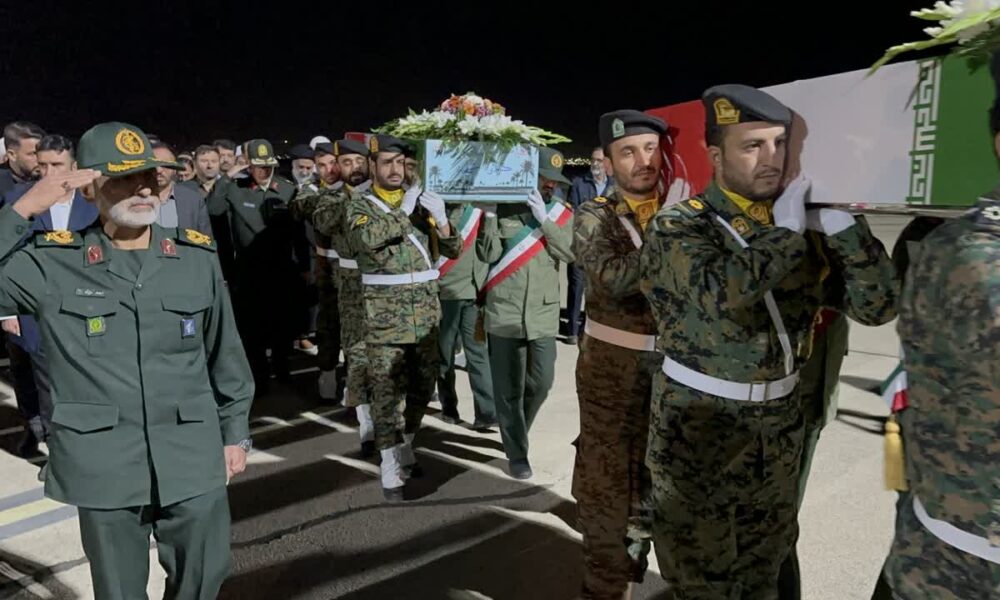 ورود پیکرهای مطهر ۶ شهید گمنام در شهرکرد؛ روایت یک شب سرشار از اشک و افتخار