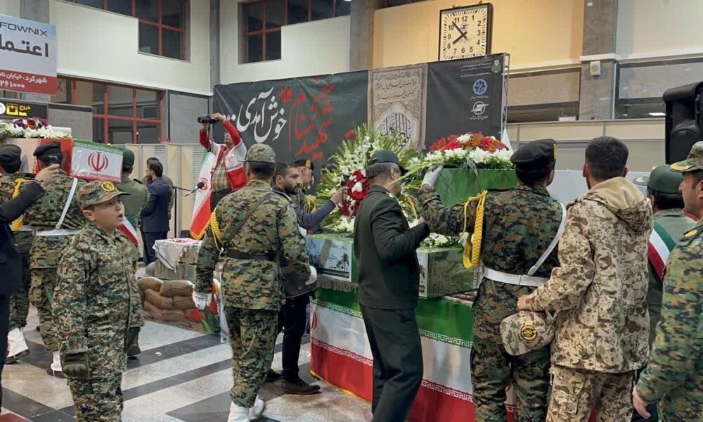 ورود پیکرهای مطهر ۶ شهید گمنام در شهرکرد؛ روایت یک شب سرشار از اشک و افتخار