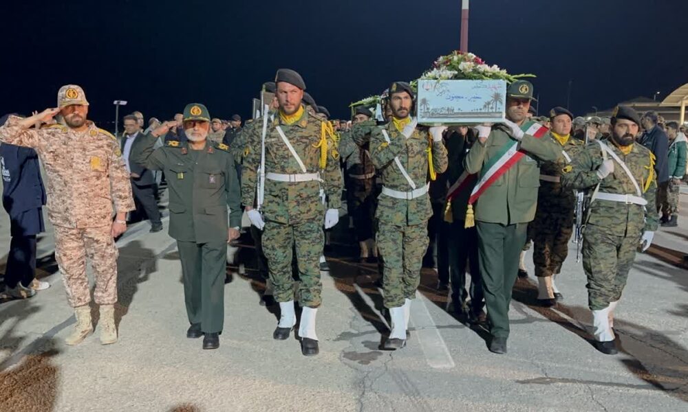 ورود پیکرهای مطهر ۶ شهید گمنام در شهرکرد؛ روایت یک شب سرشار از اشک و افتخار