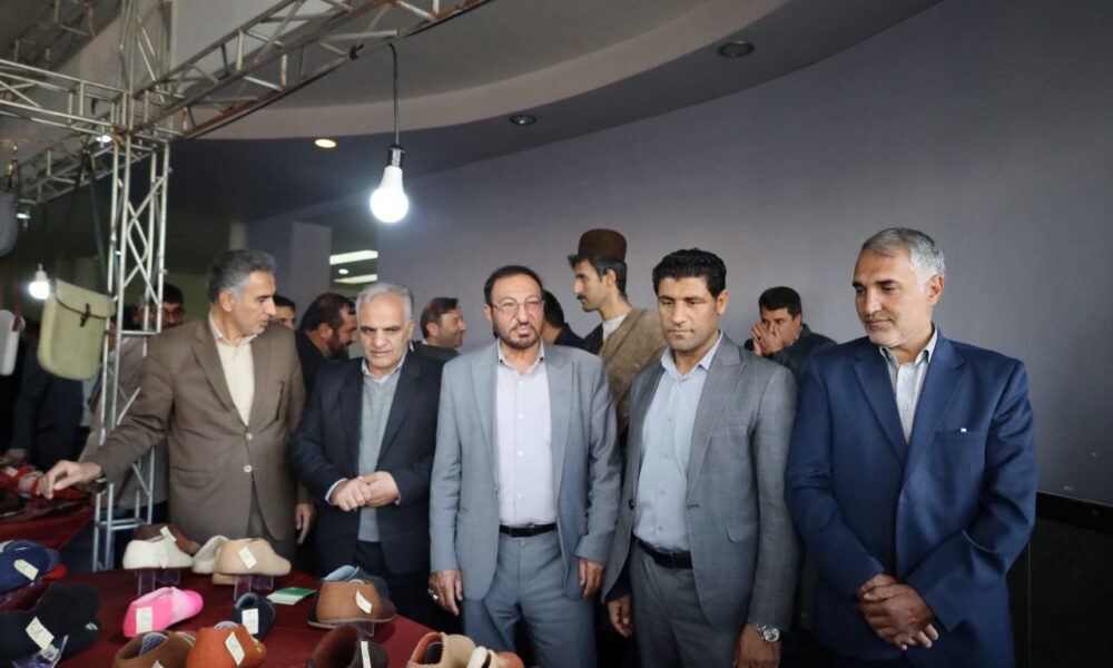 نخستین جشنواره ملی نمد در شهرکرد آغاز بکار کرد 