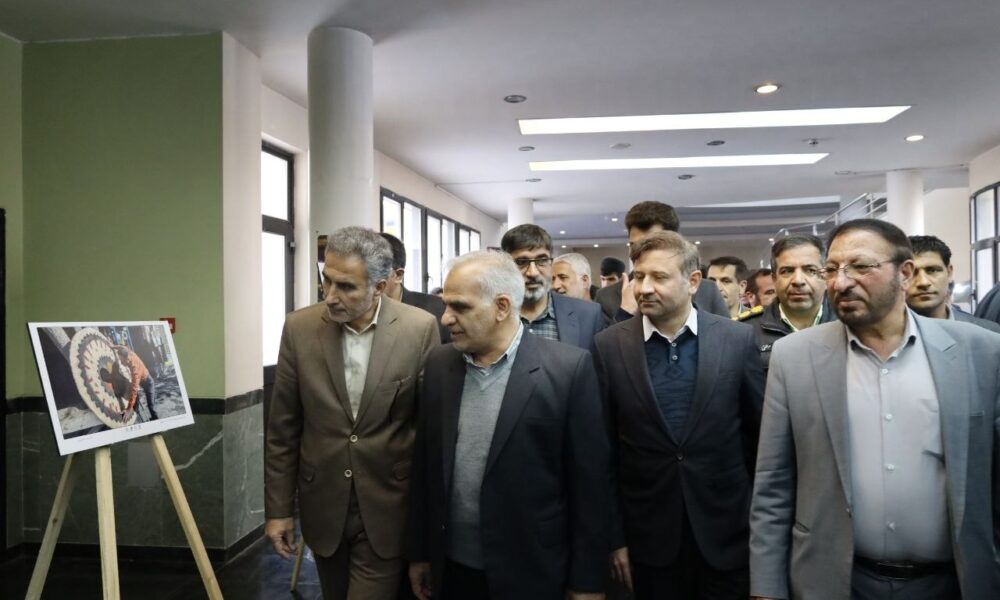 نخستین جشنواره ملی نمد در شهرکرد آغاز بکار کرد 