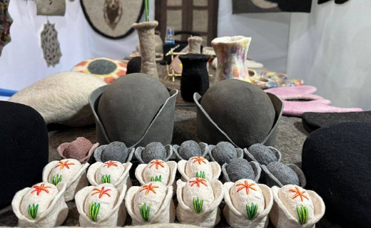 نخستین جشنواره ملی نمد در شهرکرد آغاز بکار کرد 